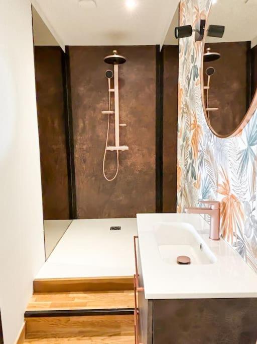 אלנסון Appartement Cote Jardin - Centre מראה חיצוני תמונה
